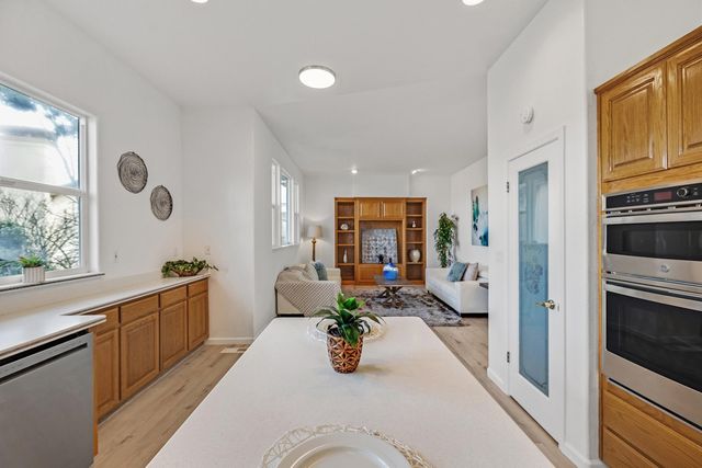 22 22 Buena Vista Rd, South San Francisco, CA 94080