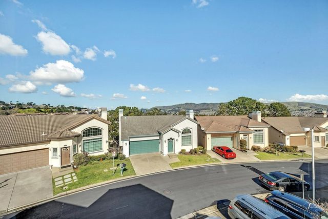 22 22 Buena Vista Rd, South San Francisco, CA 94080