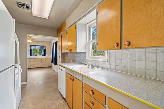 4514 N Cedar St, Spokane, WA 99205