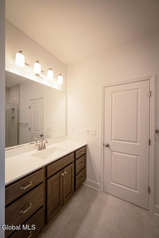 9 Stone Creek Drive, East Greenbush, NY 12061