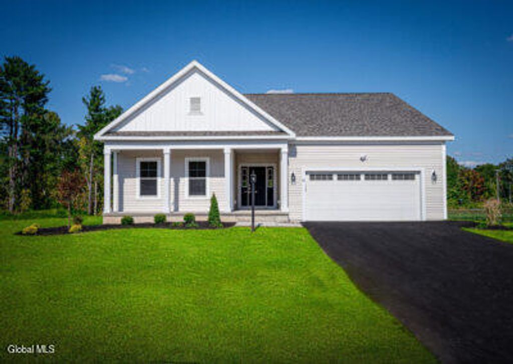 9 Stone Creek Drive, East Greenbush, NY 12061