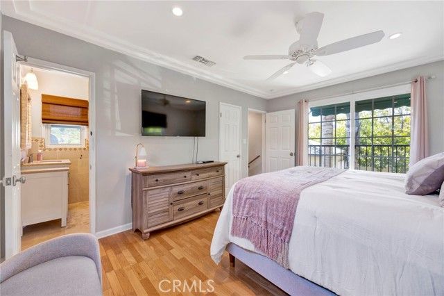 3374 Floyd, Los Angeles, CA 90068