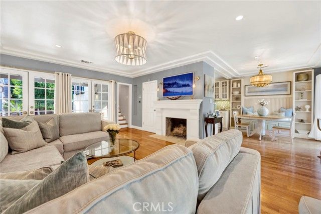 3374 Floyd, Los Angeles, CA 90068