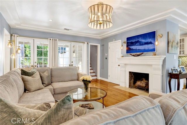 3374 Floyd, Los Angeles, CA 90068