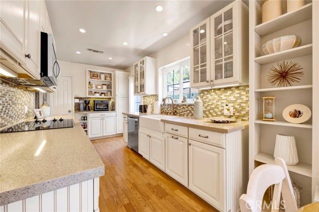 3374 Floyd, Los Angeles, CA 90068