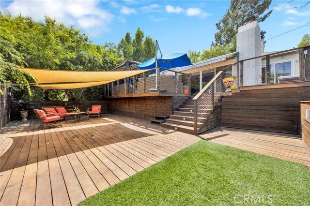 3374 Floyd, Los Angeles, CA 90068