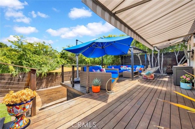 3374 Floyd, Los Angeles, CA 90068