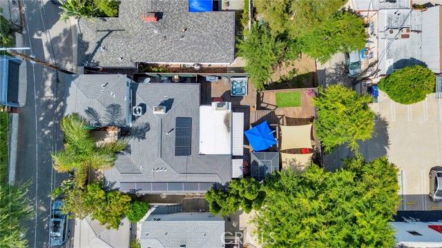 3374 Floyd, Los Angeles, CA 90068