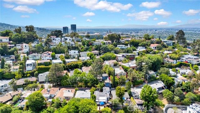 3374 Floyd, Los Angeles, CA 90068