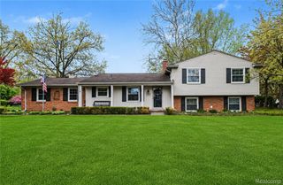2641 Townhill, Troy, MI 48084