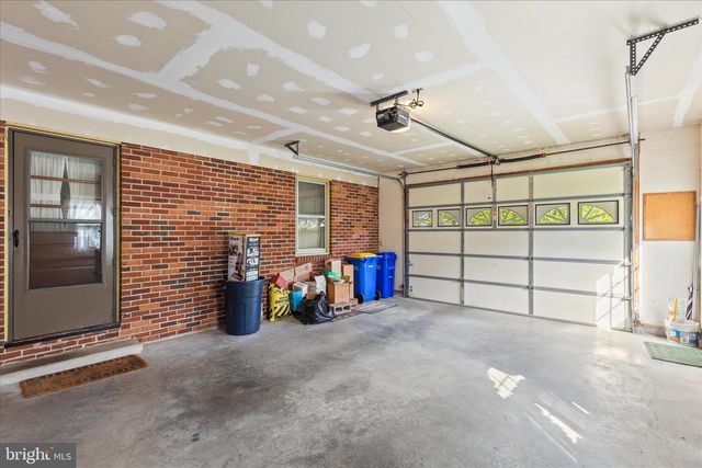 2312 CHURCH RD, York, PA 17408