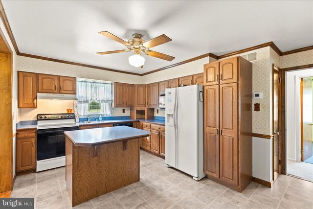 2312 CHURCH RD, York, PA 17408