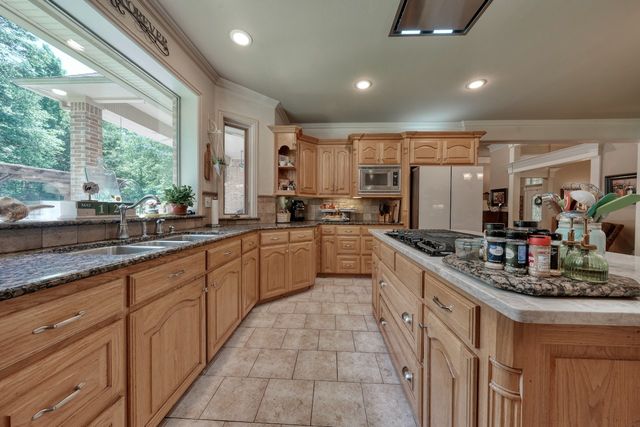17898 Fm 16 W, Lindale, TX 75771