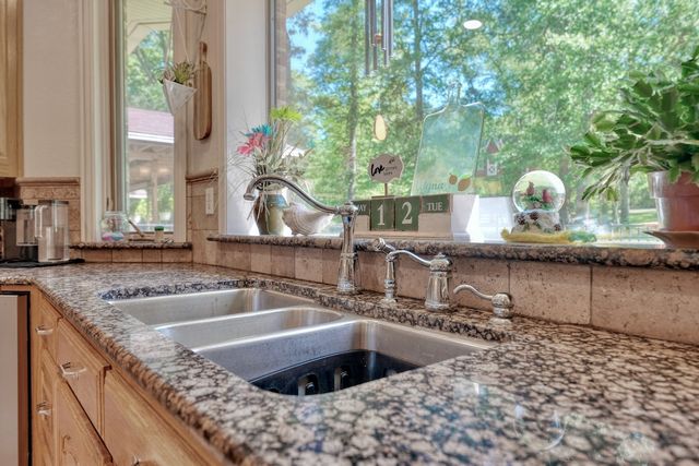 17898 Fm 16 W, Lindale, TX 75771
