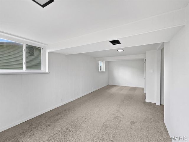 6 S Boxwood Lane, O'fallon, MO 63366