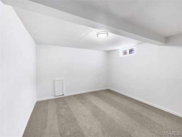 6 S Boxwood Lane, O'fallon, MO 63366