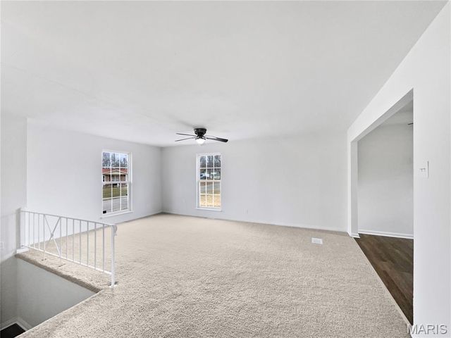 6 S Boxwood Lane, O'fallon, MO 63366