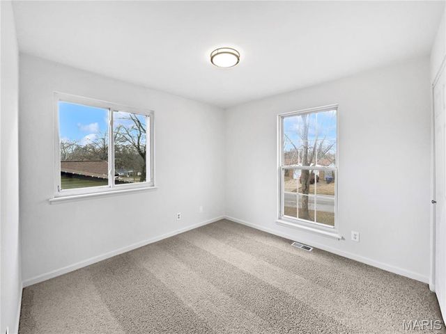 6 S Boxwood Lane, O'fallon, MO 63366