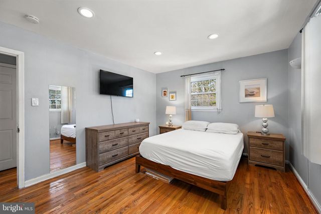 803 DEL GROVE AVE, Newark, DE 19713