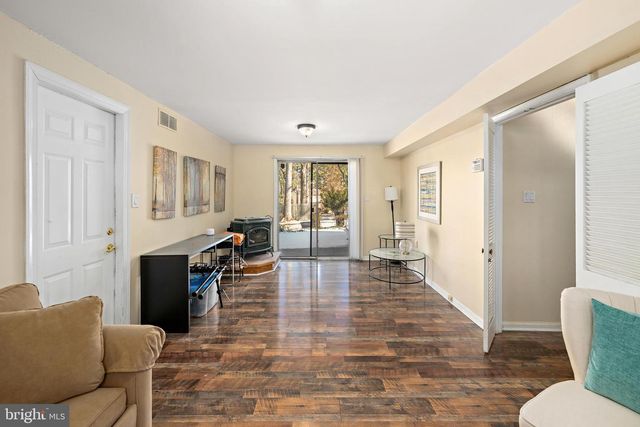 803 DEL GROVE AVE, Newark, DE 19713