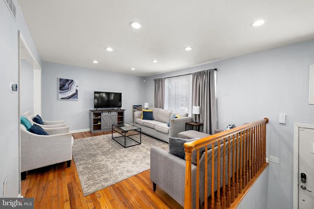 803 DEL GROVE AVE, Newark, DE 19713