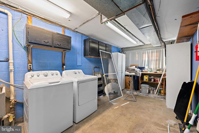 803 DEL GROVE AVE, Newark, DE 19713