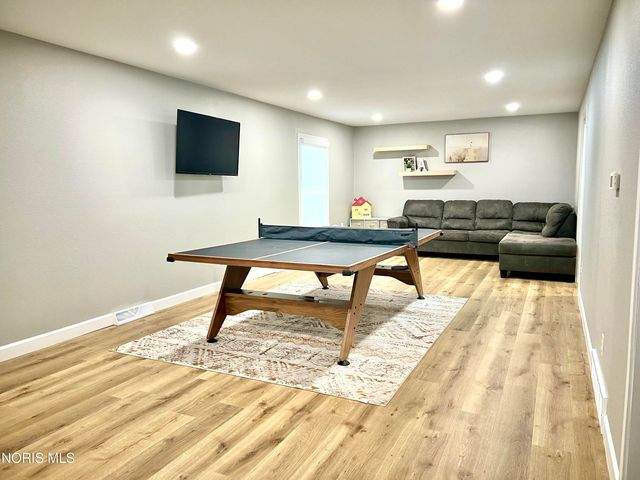 888 Sandalwood Road, Perrysburg, OH 43551