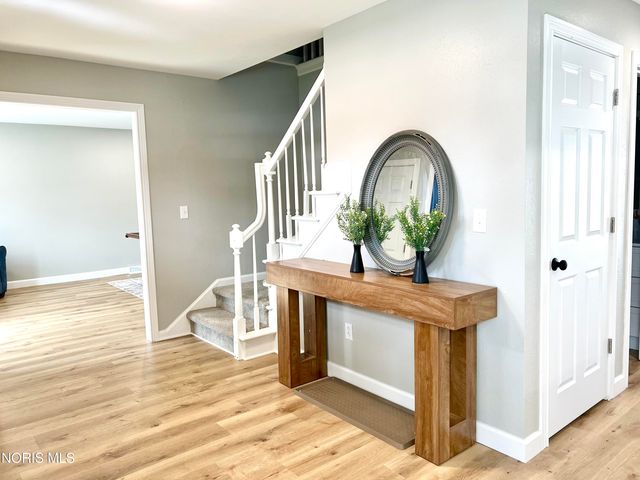 888 Sandalwood Road, Perrysburg, OH 43551