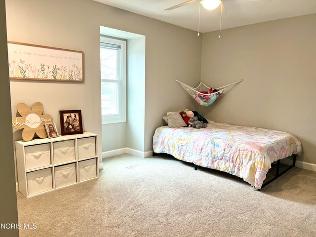 888 Sandalwood Road, Perrysburg, OH 43551