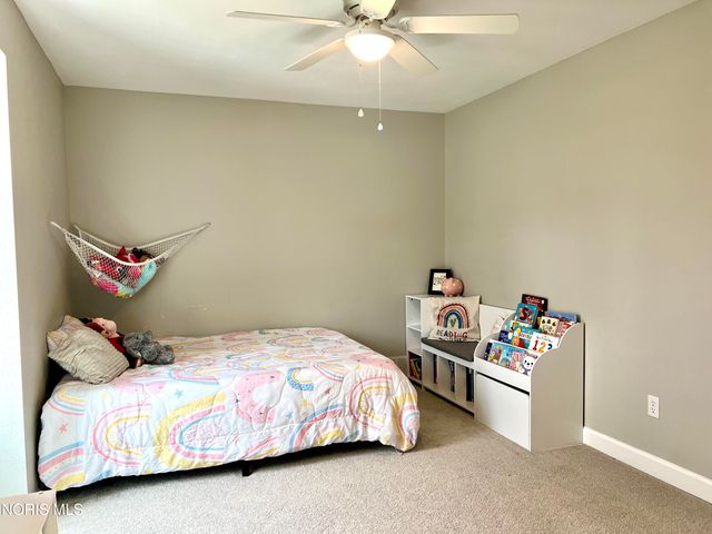 888 Sandalwood Road, Perrysburg, OH 43551