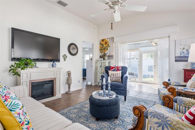 626 REEVESVILLE LANE, The Villages, FL 32162