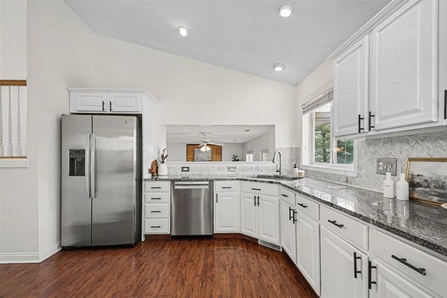 3589 Meadow Grove Drive, Kentwood, MI 49512