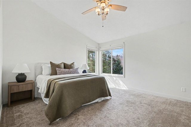 3589 Meadow Grove Drive, Kentwood, MI 49512