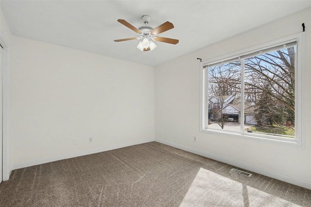 3589 Meadow Grove Drive, Kentwood, MI 49512