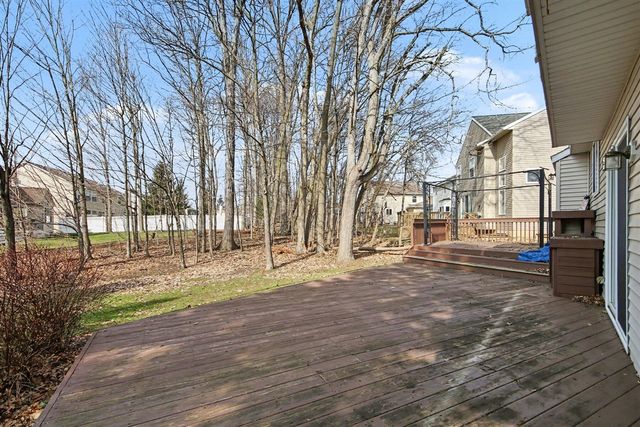 3589 Meadow Grove Drive, Kentwood, MI 49512