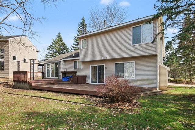 3589 Meadow Grove Drive, Kentwood, MI 49512