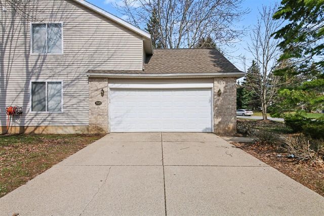 3589 Meadow Grove Drive, Kentwood, MI 49512