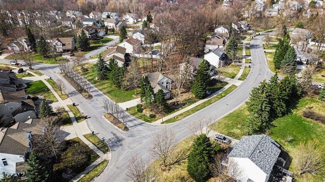 3589 Meadow Grove Drive, Kentwood, MI 49512