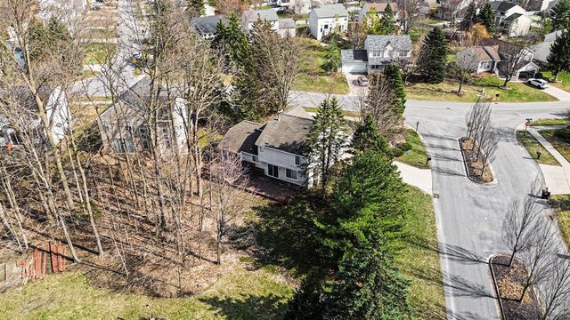 3589 Meadow Grove Drive, Kentwood, MI 49512