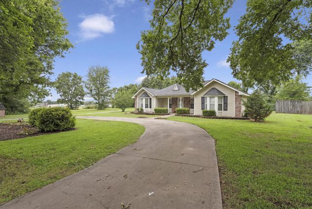 602 N 21st Street, Grove, OK 74344
