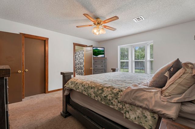 602 N 21st Street, Grove, OK 74344