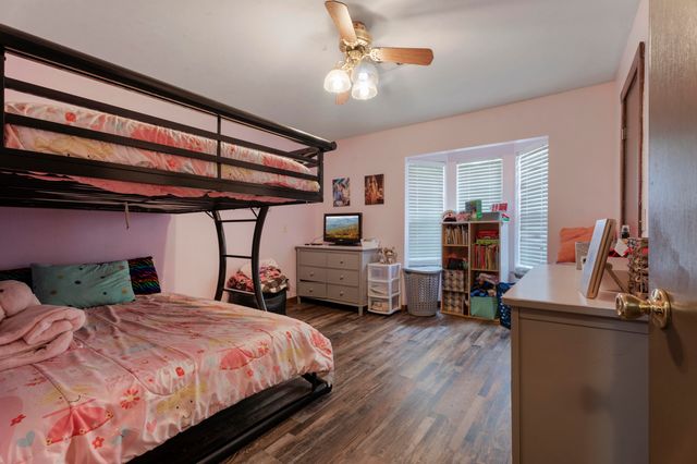 602 N 21st Street, Grove, OK 74344