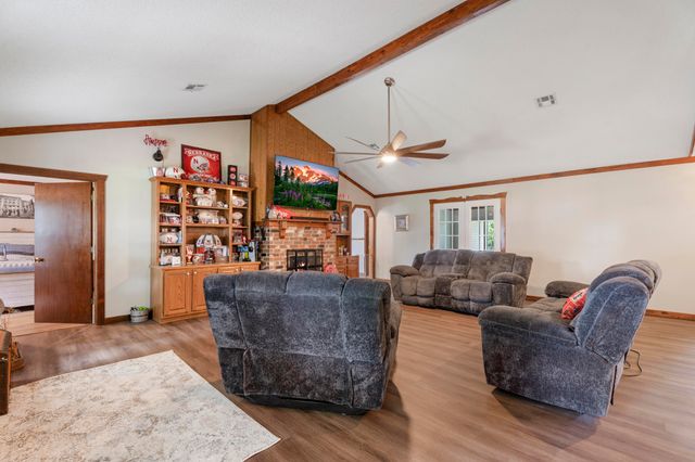 602 N 21st Street, Grove, OK 74344