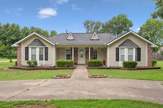 602 N 21st Street, Grove, OK 74344