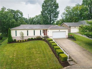 528 Drawbrook Circle, New Albany, IN 47150
