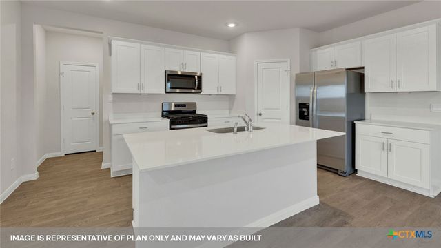 141 RAYMONDVILLE Path, San Marcos, TX 78666