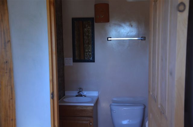 23 River, Cerrillos, NM 87010