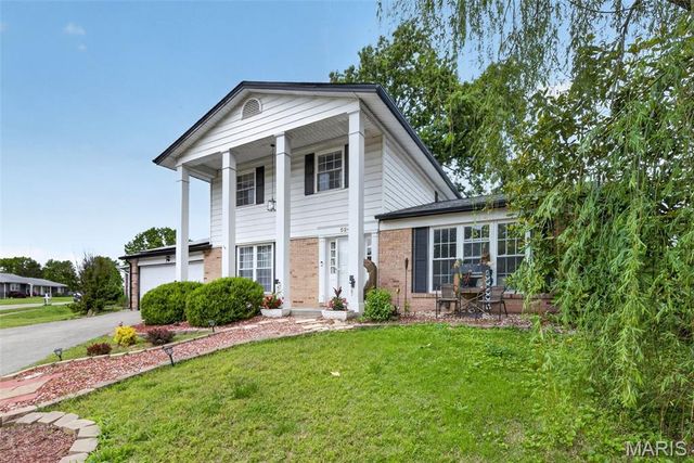 5241 Brass Lantern Place, Mehlville, MO 63128
