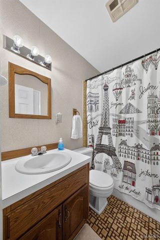5241 Brass Lantern Place, Mehlville, MO 63128