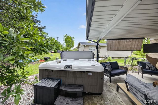5241 Brass Lantern Place, Mehlville, MO 63128